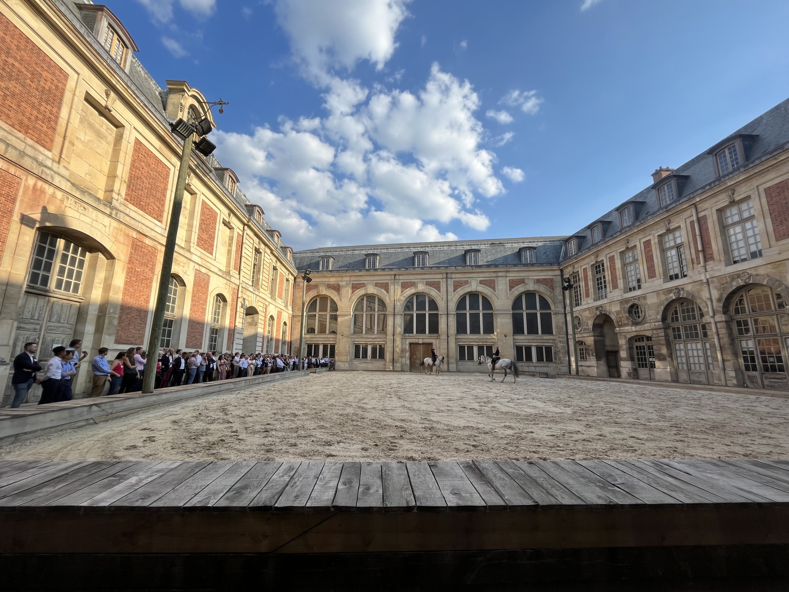Carrière intérieure de l'Académie Équestre de Versailles - Format spectacle équestre