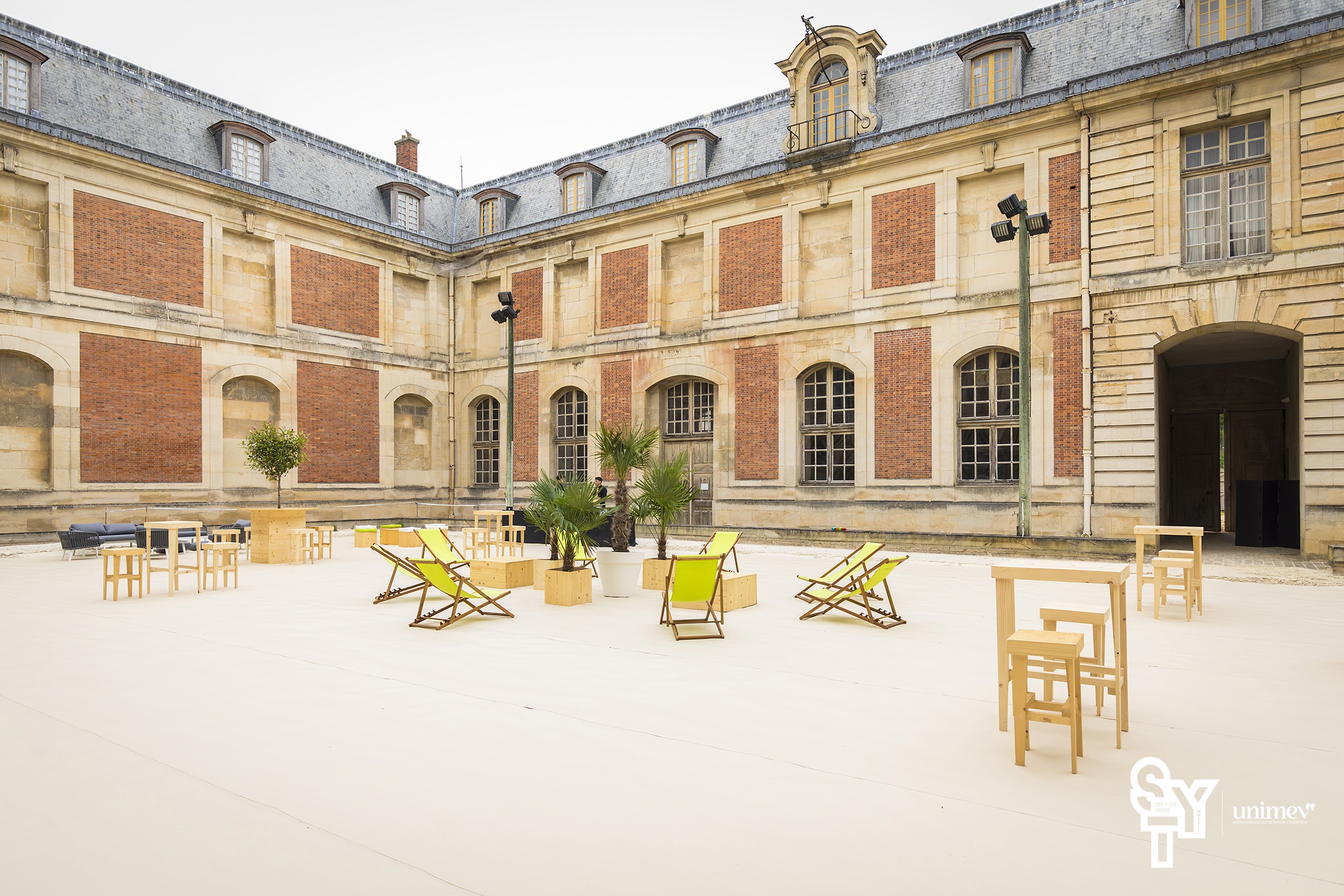 Cour intérieure de l'Académie Équestre de Versailles - format cocktail