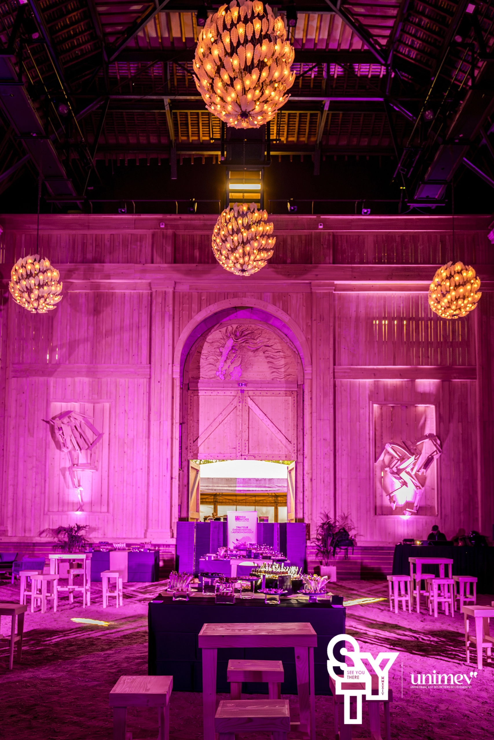 Manège de l'Académie Équestre de Versailles - grande porte en arche