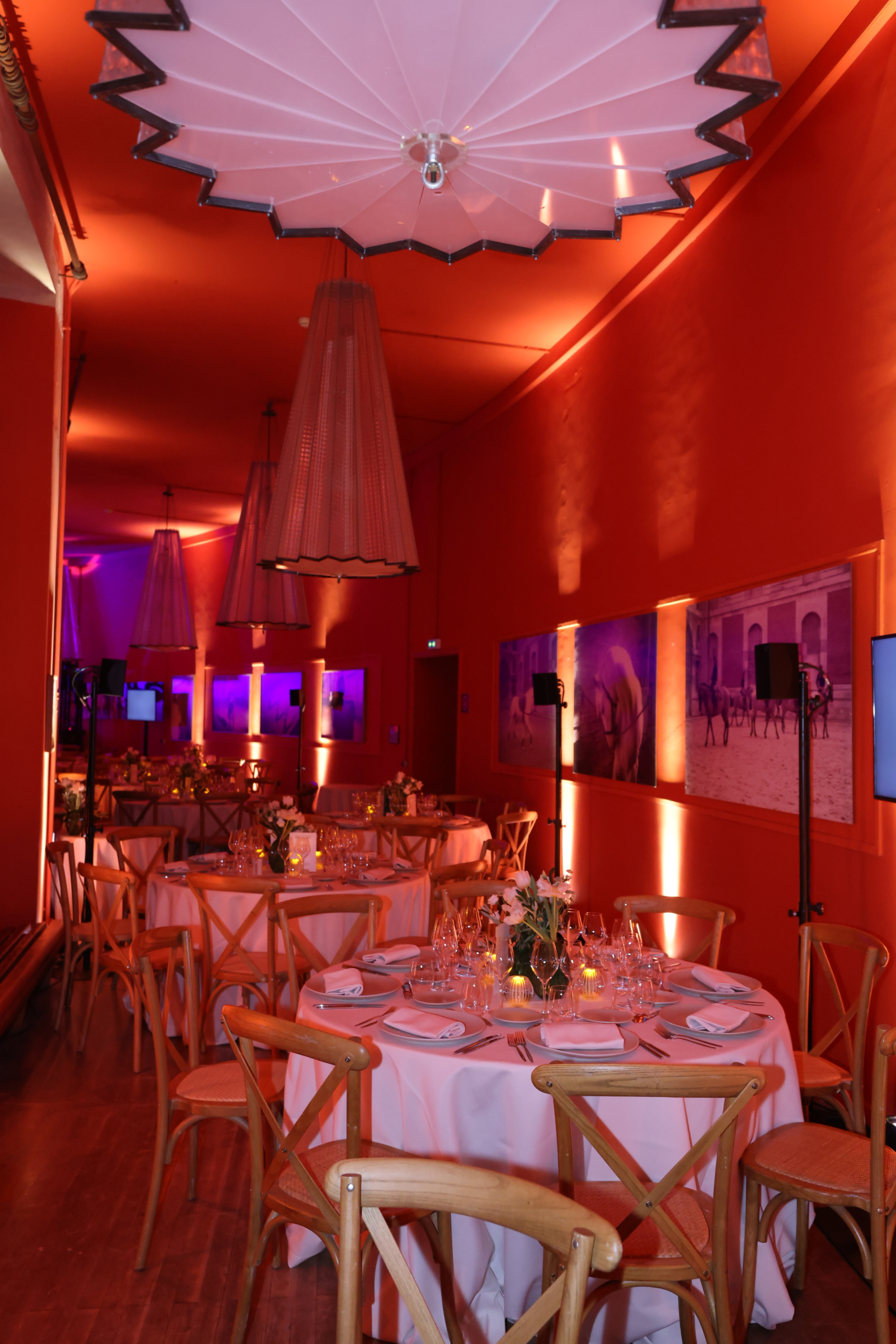 Manège de l'Académie Équestre de Versailles - Configuration de dîner assis pour 80 personnes