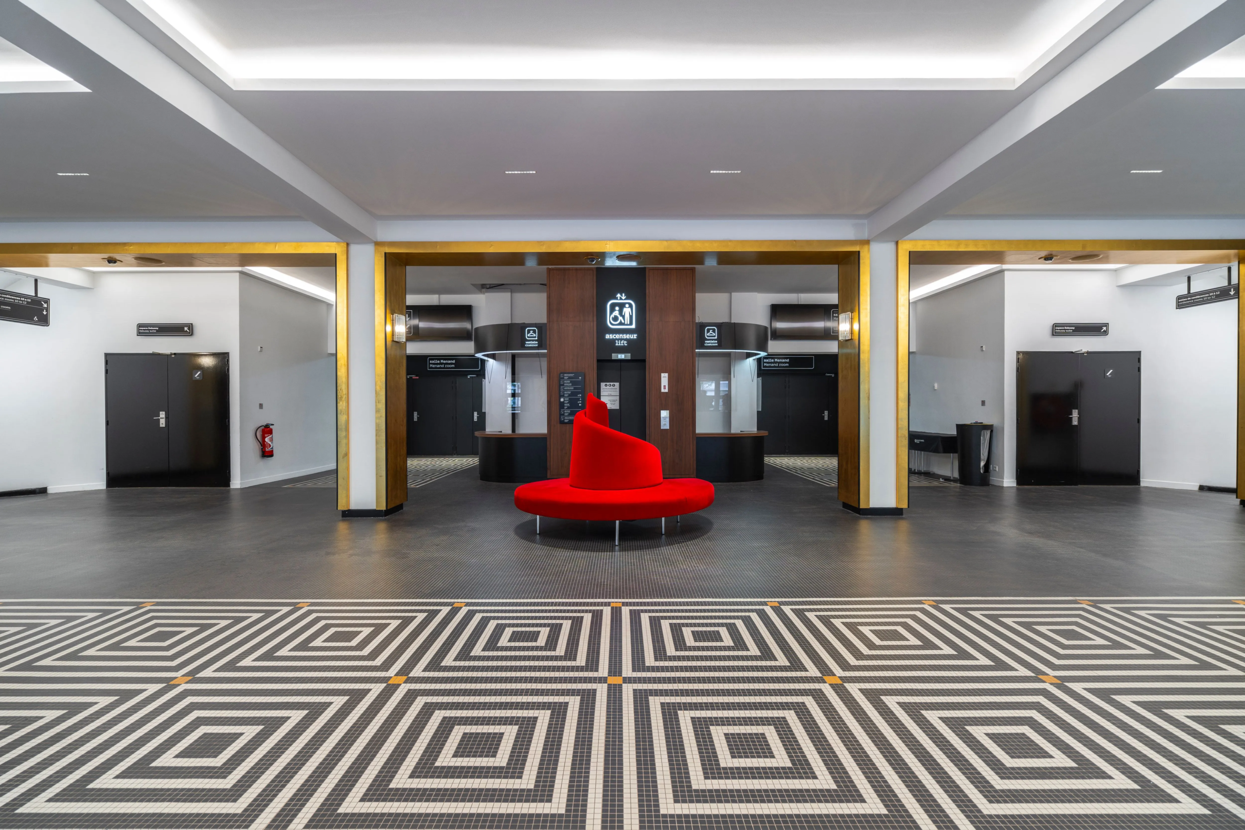 Dîner de gala au Manège de l’Académie Équestre, 300 convives à Versailles